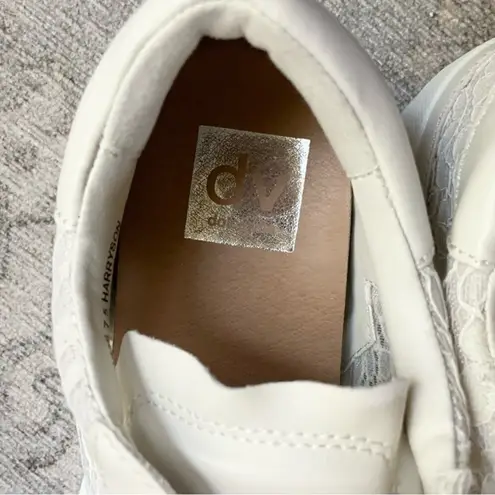 Dolce vita Harryson Ivory Ribbon Lace Up Shoes NEW WITH BOX Sneakers Size 8