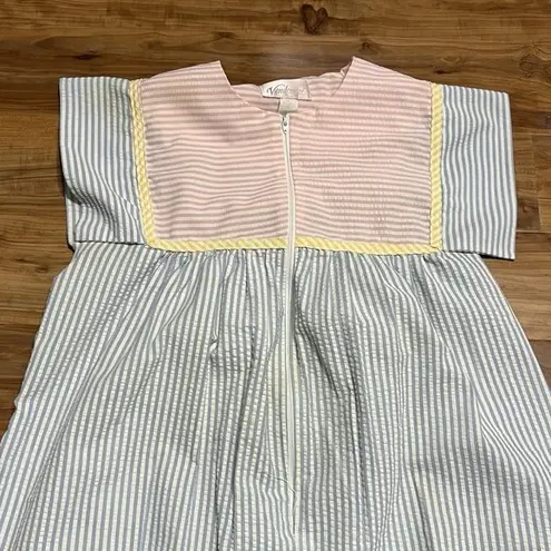 Vintage Vandemere House Coat/Dress Pastel Seersucker Zip Up Robe Nightgown Sz M Size M