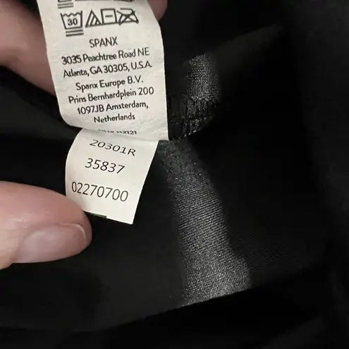 Spanx  Faux Patent Leather Liquid Glossy Leggings Black High Rise Size Medium‎