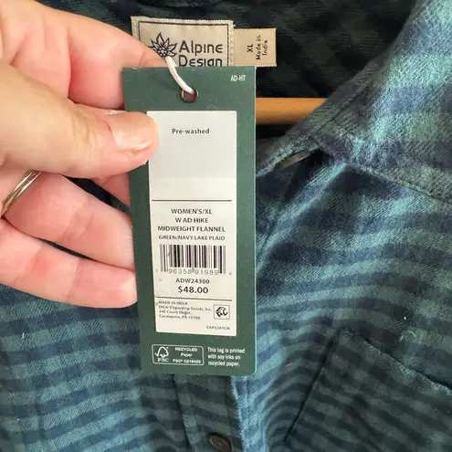 Alpine Design NWT! Women’s navy/green plaid button down flannel shirt, XL