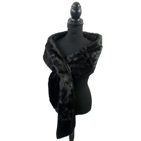 Simply Vera Women's Black Fuzzy Scarf