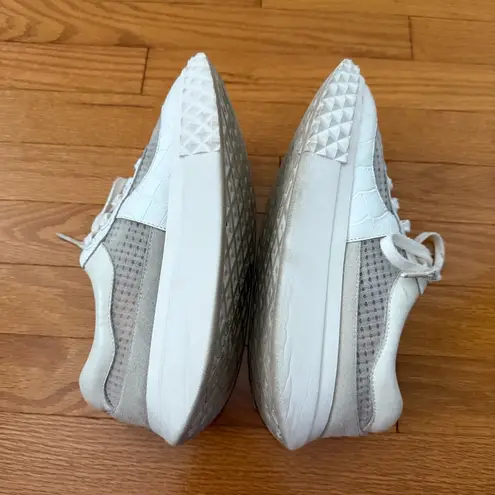 4ccccees Billow Moon Sneaker in White Embossed Leather Size 9