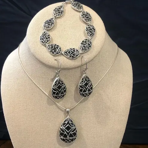 Onyx Black and Sterling Silver Filigree Drop Earrings