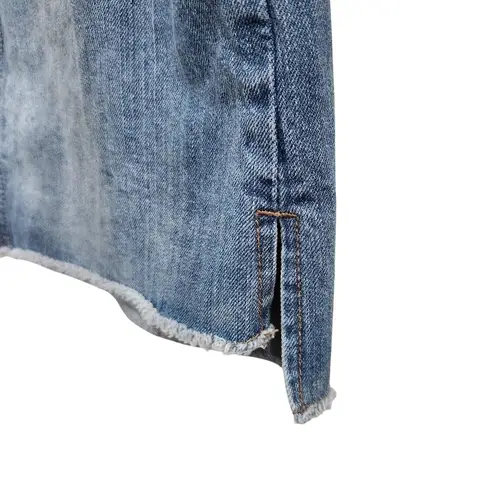 1822 Denim Medium Wash Distressed Raw Hem Mini Skirt Pockets Blue Denim Size 8