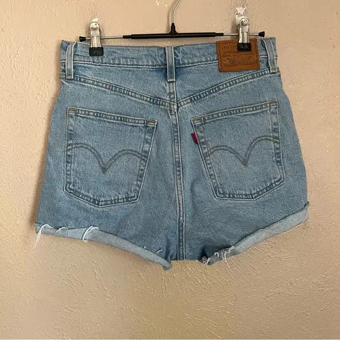 Levi's Levi’s High Rise Ribcage Shorts 28