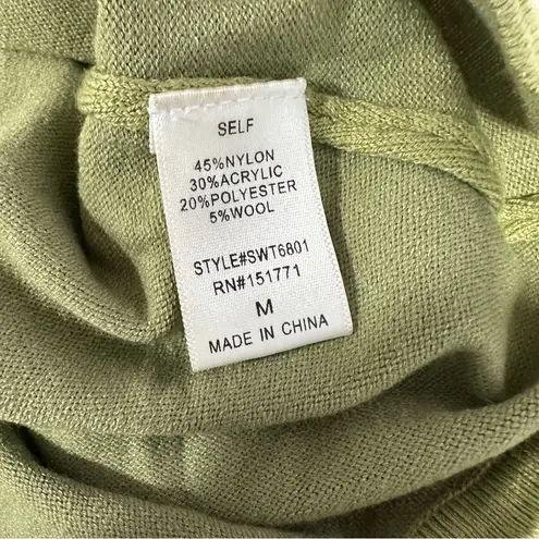 Heatherly Size M Olive Green Sleeveless V