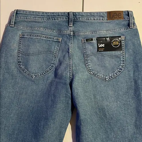 Lee  mid rise straight size 16 short