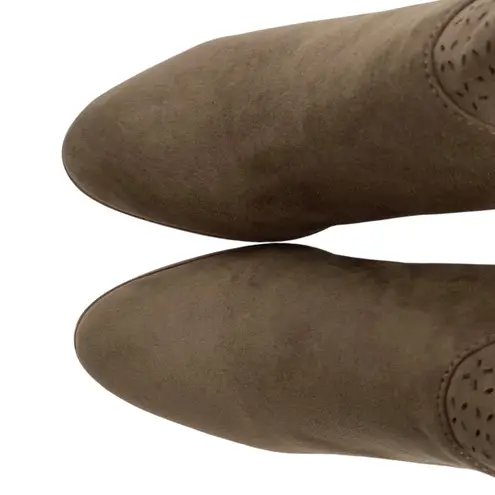 VIOLET & RED Jackson Laser Cut Topline Bootie Size 10 Taupe Almond Toe Gray