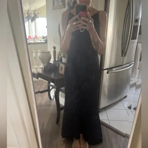 Elegant Black Evening Gown with a train XS