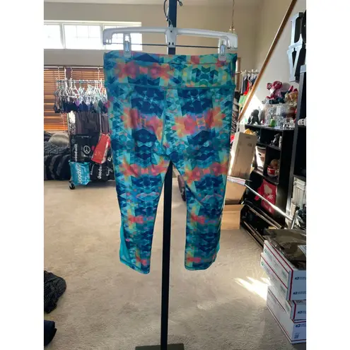 Pink Lotus Women's Teal Pink Geometric Capri Leggings Size M