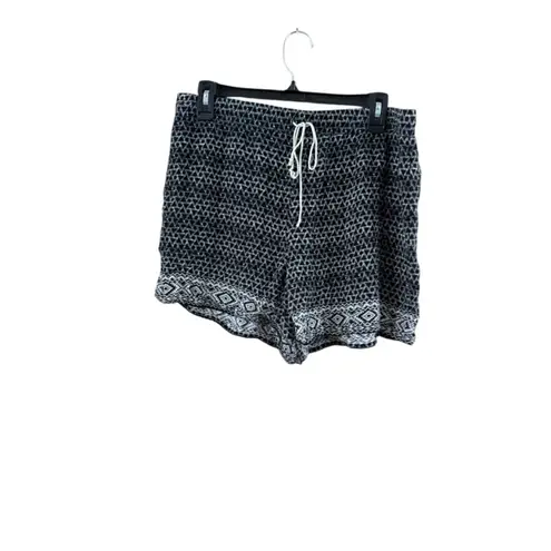 Cato Women's Unbranded Black & White Patterned Rayon Shorts L