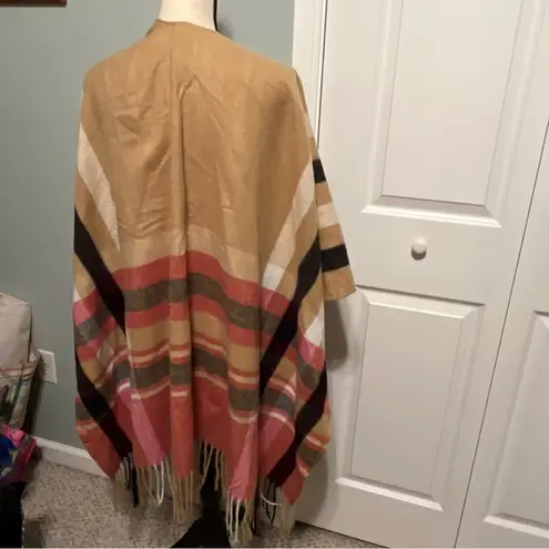 Woolrich Blanket Wrap Scarf Cape Womens One Size Viscose Plaid Tan Red VERY SOFT