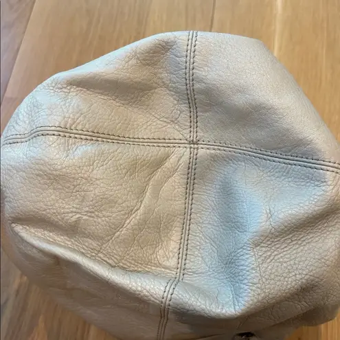 Hobo International Leather Shoulder Bag Purse Cream Silver