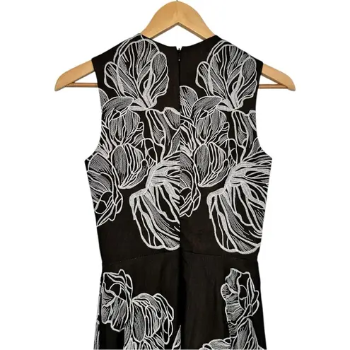Dress the Population size XS Black Cream Floral Embroidered Dress Sleeveless