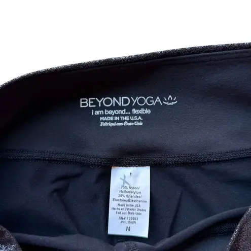 Beyond Yoga NWT Shimmer Essential Long Legging Black/Silver Foil Size M Medium