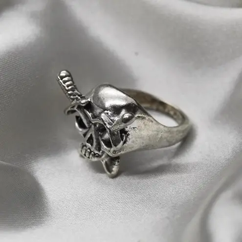 Skull and Swords Ring Silver