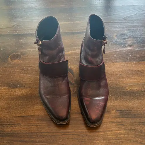 John Fluevog Burgundy Leather Harness Ankle Boots Pointed Western Unisex M7/W9