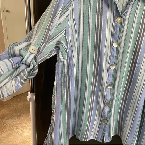 Catherines 2X Blue Striped Casual Button Up Shirt Lightweight Comfy Relaxed