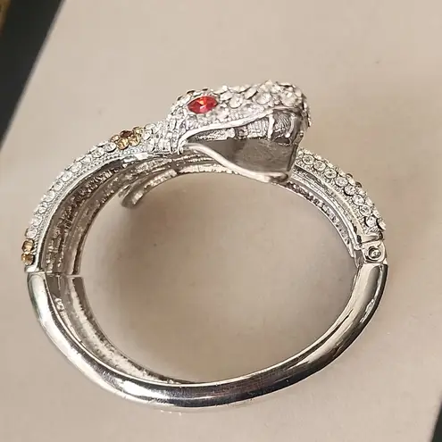 Vintage Silver Crystal Cobra Snake Hinge / Clamper Bracelet