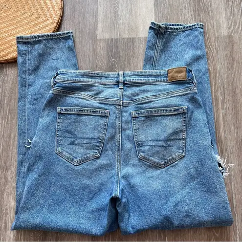 American Eagle  mom jean distressed