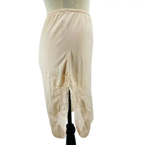 Bali Vintage  Half Slip Peach Nylon Lace Slit Size Small