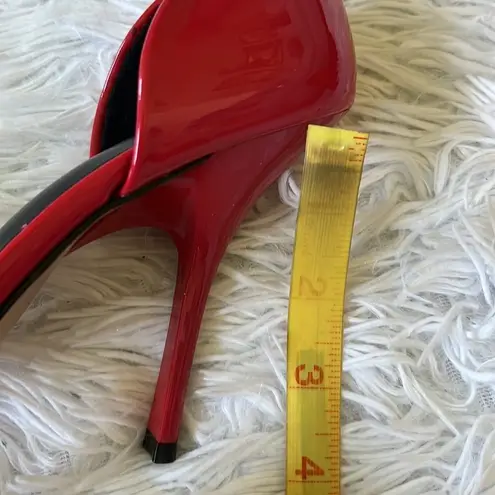 mix no. 6  Dawnira pump in Lipstick Red size 8.5 M