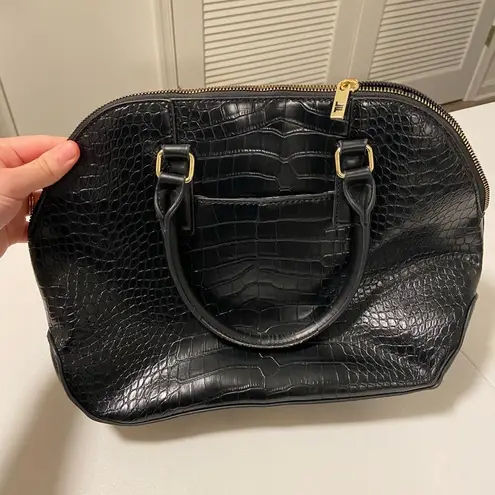 London Fog NWOT | women’s solid black glossy scale textured handbag purse bag