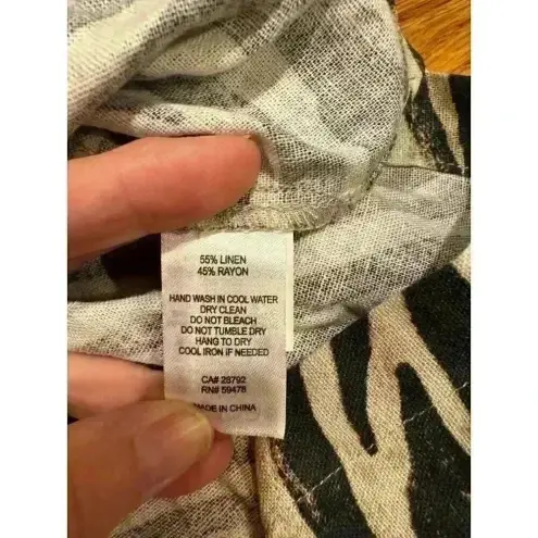 Joie J  Zebra Print Sleeveless Blouse Button-Down Linen Top Large Black & White