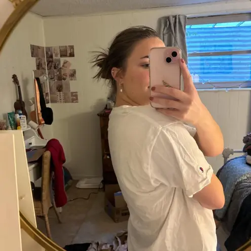 Champion White  t-shirt. Size L - Image 2