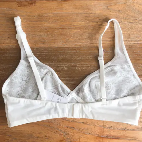 Cotton On Body white lace bralette, brand new with tags.