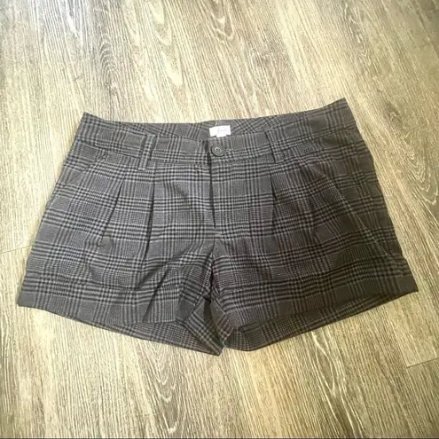 Frenchi plaid grey shorts Size undefined