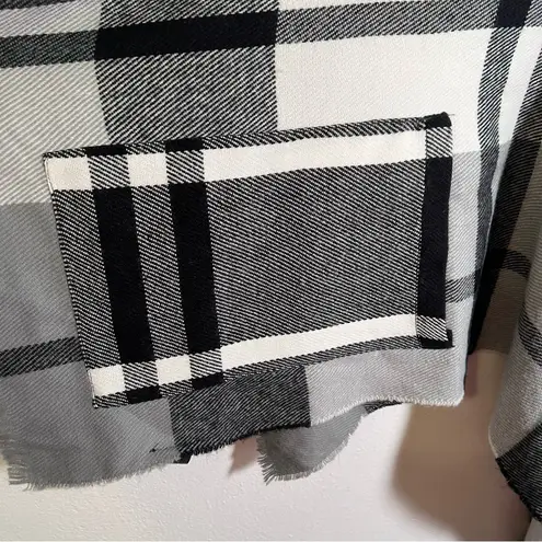 Plaid Blanket Scarf Shawl White Black Gray Fringe One Size