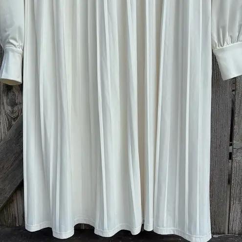 EXPRESS NWT  Pleated Skirt V-Neck Twist Bodice Dress Ivory Size Small