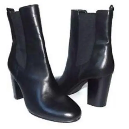 Tahari Garnet Black Leather Ankle Bootie Women’s Size 8