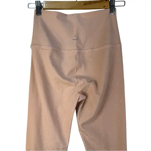 Beyond Yoga Size Medium Beige Pink Athletic Leggings Silver Metallic Print