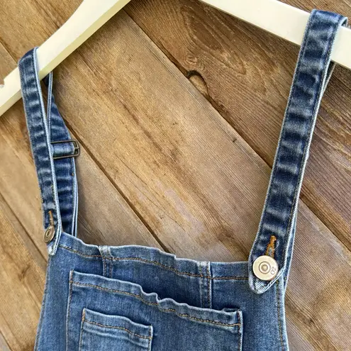 0² Denim O2 denim over the moon long straight leg skinny overalls size medium light wash