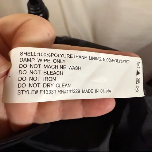 Ashley Outerwear Women’s Faux Leather Moto Jacket Size Large Black Exc Cond