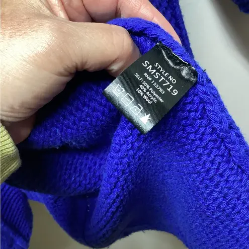 POL  chunky cable knit sweater. Long open front, belted cardigan. Size M/… thumbnail 10