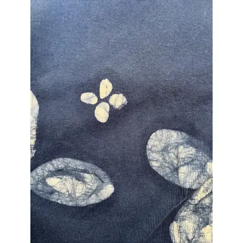 90s Ellemenno V Neck Blue White Graphic Floral Tee Short Sleeve Tee Large