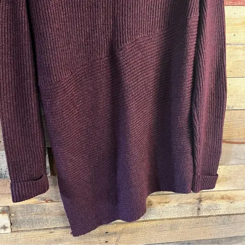 Vera Wang Simply Vera Vera‎ Wang Burgundy Assymetrical Hem Sweater Size Medium