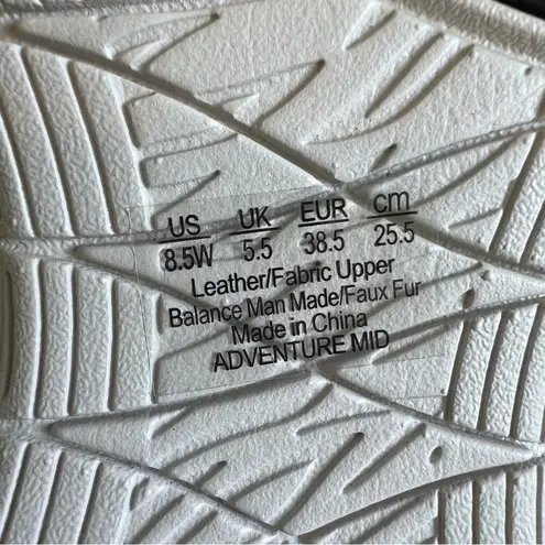 Ryka Water Repellent Adventure Mid Top Shoe Size 8.5 #B1419