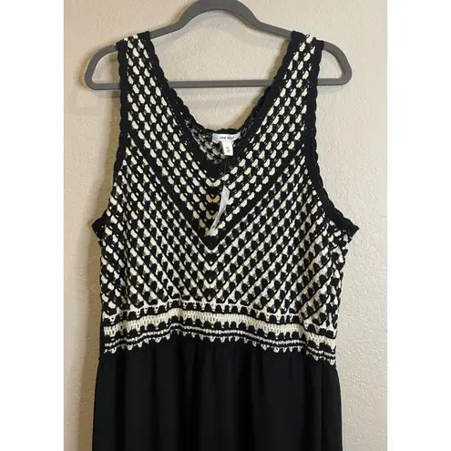 Nine West  Womens XL Black White Tiered Crochet Maxi Dress‎ Sleeveless Resort NEW