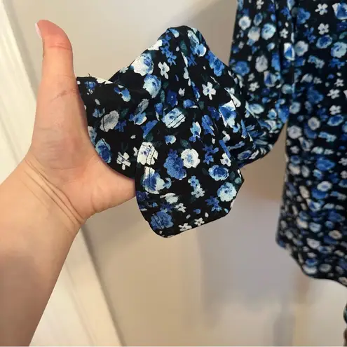 Elle Blue Floral Longsleeve Top Size L