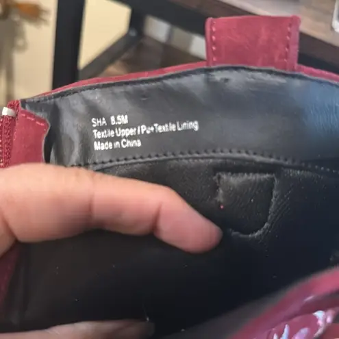 Penny Loves Kenny Penny loves Kenny Red embroidered booties size 8.5