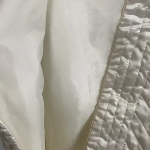 Vintage Quilted Robe/House Coat Jacket Size M White Size M