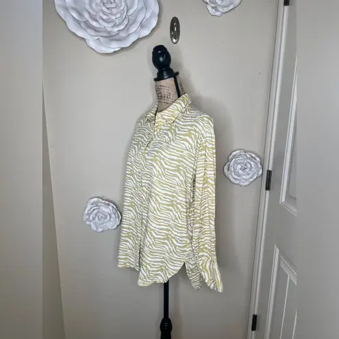 Entro NTM: Golden Tan & White Zebra Print Button Down Long Sleeve Blouse Sz S