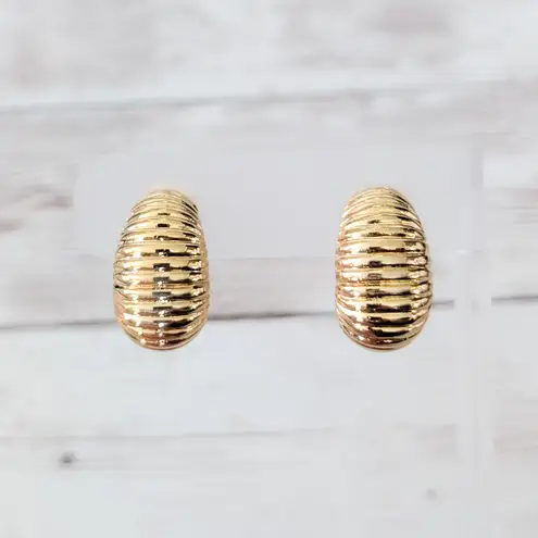 Vintage Clip On Earrings Stylish Chunky Large Statement Gold Tone Corrugated