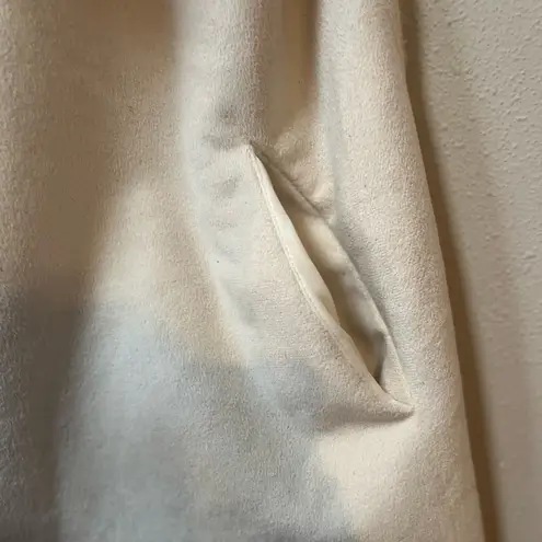 Miami Francesca’s Faux Fur Vest White Size L