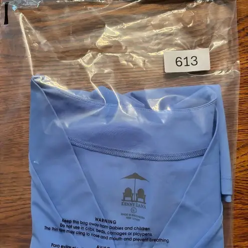 Kenny Dana 3/4 Sleeve Tapered V Neck Top Periwinkle Blue Size L UPF50 NWT Size L