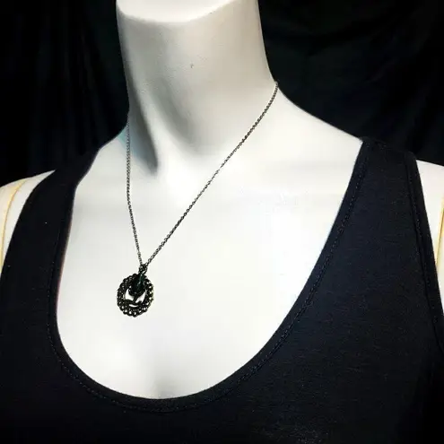 NWT Taramanda L Necklace Green